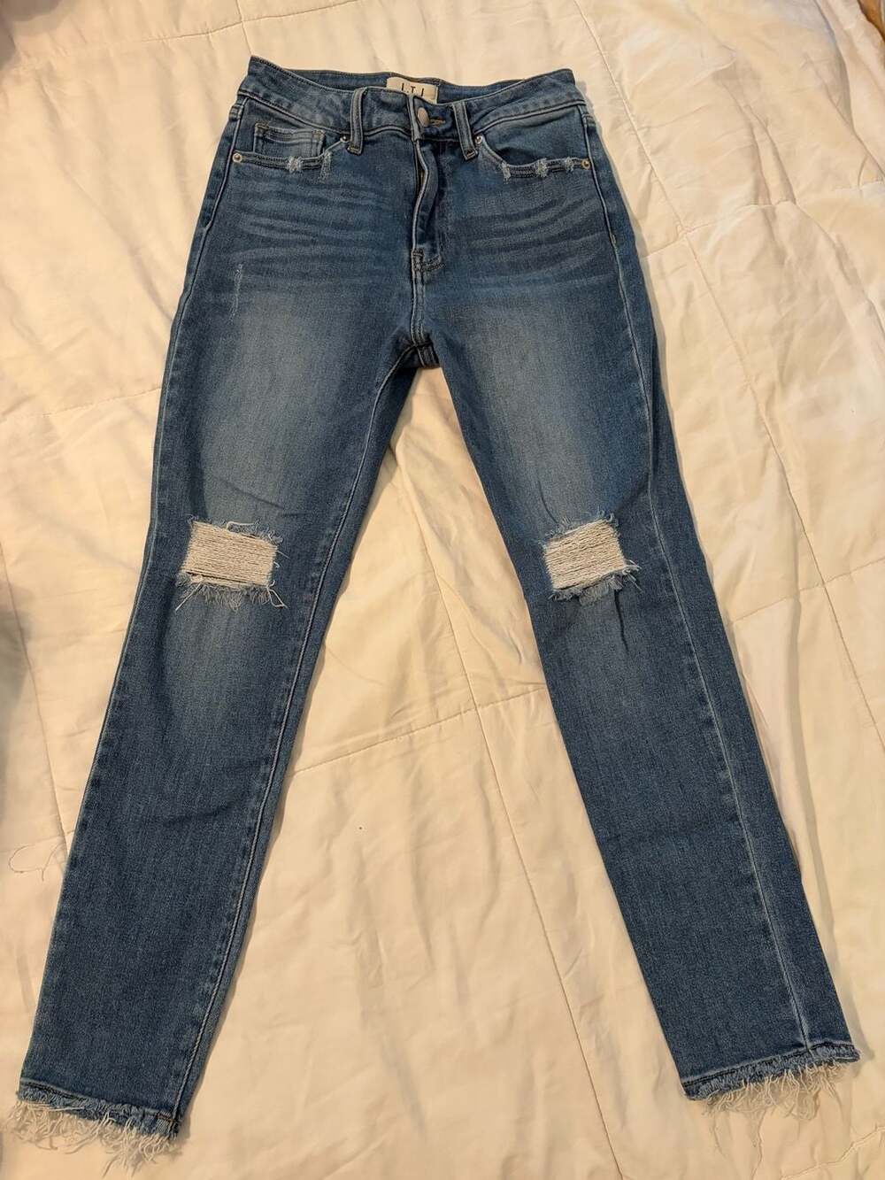L.T.J Letter To Juliet Los Angeles Distressed Raw Hem Skinny Jeans Size 27